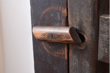 和製アンティーク　明治大正期　奥深い味わいが感じられる小振りなサイズの階段箪笥(時代箪笥)(R-047324)