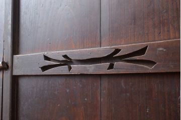 和製アンティーク　明治大正期　奥深い味わいが感じられる小振りなサイズの階段箪笥(時代箪笥)(R-047324)