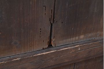 和製アンティーク　明治大正期　奥深い味わいが感じられる小振りなサイズの階段箪笥(時代箪笥)(R-047324)