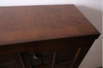 中古　シックな空間づくりが叶う、松本民芸家具のG-2型面取り食器棚(収納棚、カップボード、キャビネット)(定価約49万円)(R-047334)