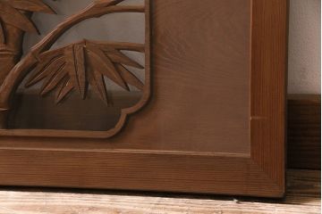 アンティーク建具　力強い竹と梅の彫りが目を引く彫刻欄間(明かり取り、明り取り)(R-047337)