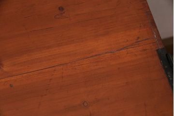 和製アンティーク　シンプルながらも凝った意匠の金具が楽しめる二本松箪笥ローボード(引き出し、チェスト、テレビ台)(R-047338)