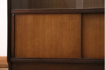 ヴィンテージ家具　北欧ビンテージ　G-PLAN(ジープラン)　チーク材　ミッドセンチュリースタイルにおすすめなブックケース&ディスプレイキャビネット(収納棚、戸棚、本箱、キャビネット)(R-047339)