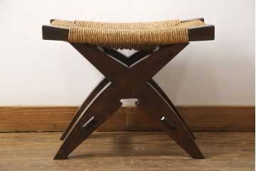中古　松本民芸家具　和洋折衷の空間に馴染みの良い角型三面鏡・#222鞍型スツール2点セット(合わせて定価約49万円)(鏡台、ドレッサー、椅子)(R-047340)