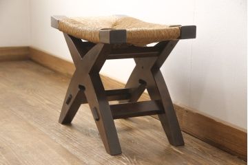 中古　松本民芸家具　和洋折衷の空間に馴染みの良い角型三面鏡・#222鞍型スツール2点セット(合わせて定価約49万円)(鏡台、ドレッサー、椅子)(R-047340)