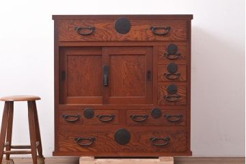 美品　アンティーク家具　ケヤキ材の木目が美しい漆塗り帳場箪笥(戸棚、収納棚、キャビネット)(R-047345)