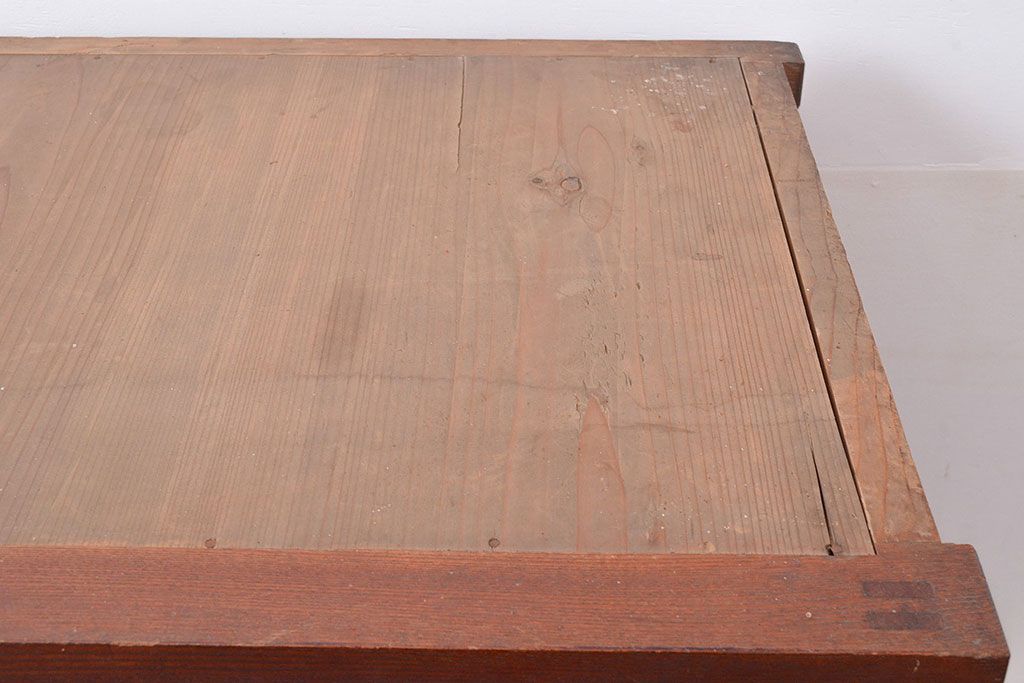 美品　アンティーク家具　ケヤキ材の木目が美しい漆塗り帳場箪笥(戸棚、収納棚、キャビネット)(R-047345)