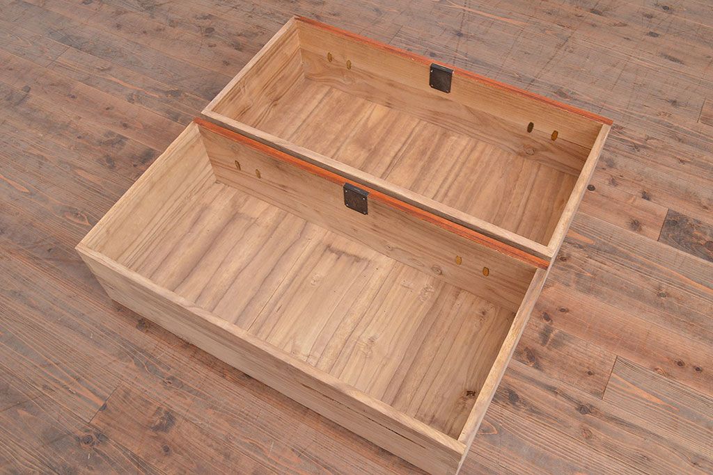 アンティーク　極美品　前面(黒柿孔雀杢・ケヤキ玉杢)　中(桐)　天板・側面(楠木)　漆塗り　群馬県の織物問屋から出てきました!!最高級の重ね箪笥(収納箪笥、整理箪笥、引き出し、チェスト)(R-047346)