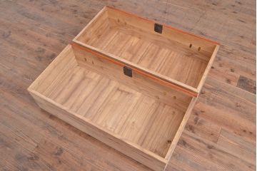 アンティーク　極美品　前面(黒柿孔雀杢・ケヤキ玉杢)　中(桐)　天板・側面(楠木)　漆塗り　群馬県の織物問屋から出てきました!!最高級の重ね箪笥(収納箪笥、整理箪笥、引き出し、チェスト)(R-047346)