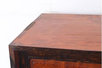 アンティーク　極美品　前面(黒柿孔雀杢・ケヤキ玉杢)　中(桐)　天板・側面(楠木)　漆塗り　群馬県の織物問屋から出てきました!!最高級の重ね箪笥(収納箪笥、整理箪笥、引き出し、チェスト)(R-047346)