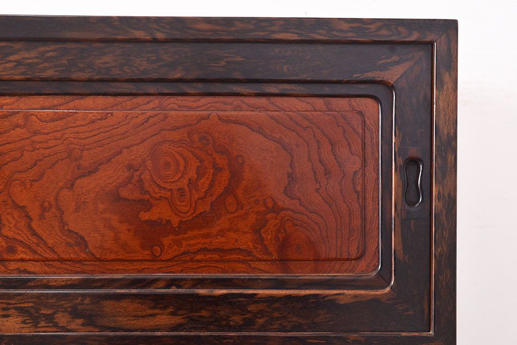 アンティーク　極美品　前面(黒柿孔雀杢・ケヤキ玉杢)　中(桐)　天板・側面(楠木)　漆塗り　群馬県の織物問屋から出てきました!!最高級の重ね箪笥(収納箪笥、整理箪笥、引き出し、チェスト)(R-047346)