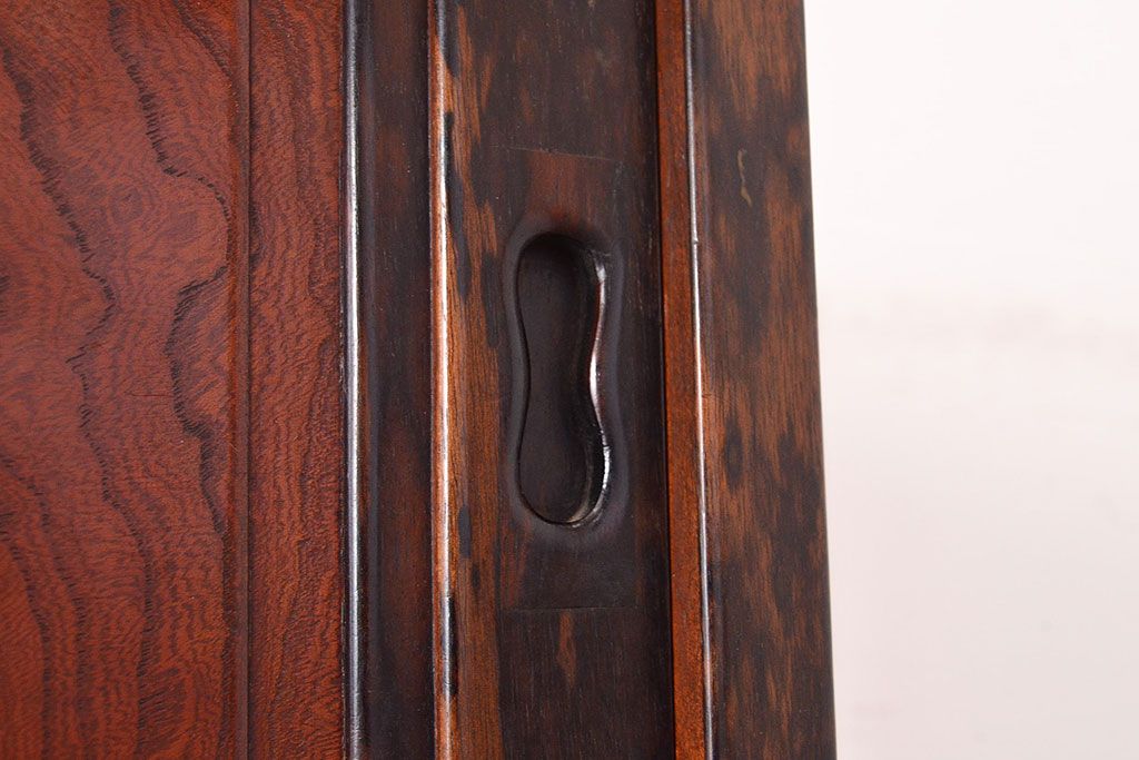 アンティーク　極美品　前面(黒柿孔雀杢・ケヤキ玉杢)　中(桐)　天板・側面(楠木)　漆塗り　群馬県の織物問屋から出てきました!!最高級の重ね箪笥(収納箪笥、整理箪笥、引き出し、チェスト)(R-047346)