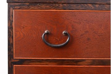 アンティーク　極美品　前面(黒柿孔雀杢・ケヤキ玉杢)　中(桐)　天板・側面(楠木)　漆塗り　群馬県の織物問屋から出てきました!!最高級の重ね箪笥(収納箪笥、整理箪笥、引き出し、チェスト)(R-047346)