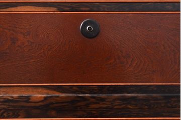 アンティーク　極美品　前面(黒柿孔雀杢・ケヤキ玉杢)　中(桐)　天板・側面(楠木)　漆塗り　群馬県の織物問屋から出てきました!!最高級の重ね箪笥(収納箪笥、整理箪笥、引き出し、チェスト)(R-047346)