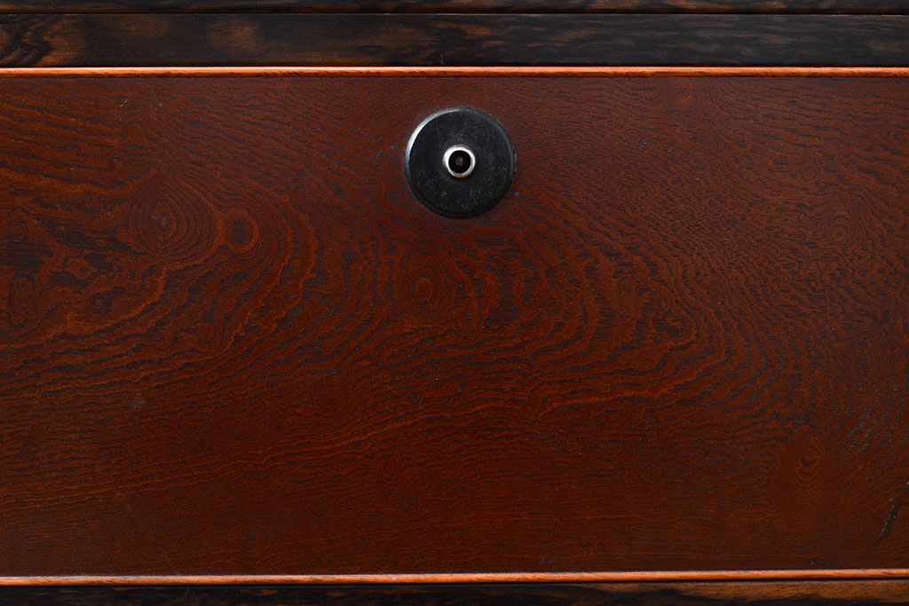 アンティーク　極美品　前面(黒柿孔雀杢・ケヤキ玉杢)　中(桐)　天板・側面(楠木)　漆塗り　群馬県の織物問屋から出てきました!!最高級の重ね箪笥(収納箪笥、整理箪笥、引き出し、チェスト)(R-047346)