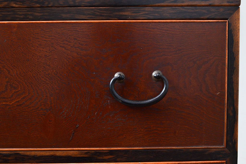 アンティーク　極美品　前面(黒柿孔雀杢・ケヤキ玉杢)　中(桐)　天板・側面(楠木)　漆塗り　群馬県の織物問屋から出てきました!!最高級の重ね箪笥(収納箪笥、整理箪笥、引き出し、チェスト)(R-047346)