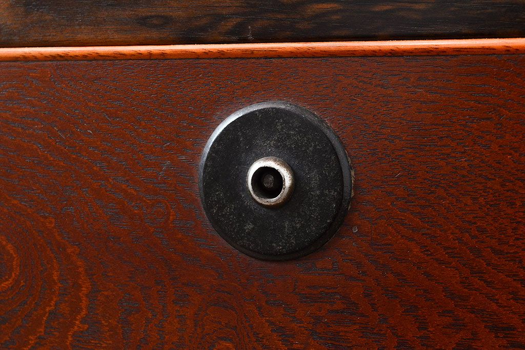 アンティーク　極美品　前面(黒柿孔雀杢・ケヤキ玉杢)　中(桐)　天板・側面(楠木)　漆塗り　群馬県の織物問屋から出てきました!!最高級の重ね箪笥(収納箪笥、整理箪笥、引き出し、チェスト)(R-047346)