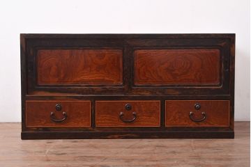 アンティーク　極美品　前面(黒柿孔雀杢・ケヤキ玉杢)　中(桐)　天板・側面(楠木)　漆塗り　群馬県の織物問屋から出てきました!!最高級のローボード(収納棚、テレビ台、テレビボード)(R-047347)