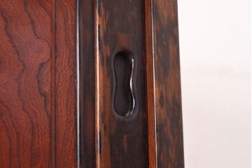 アンティーク　極美品　前面(黒柿孔雀杢・ケヤキ玉杢)　中(桐)　天板・側面(楠木)　漆塗り　群馬県の織物問屋から出てきました!!最高級のローボード(収納棚、テレビ台、テレビボード)(R-047347)