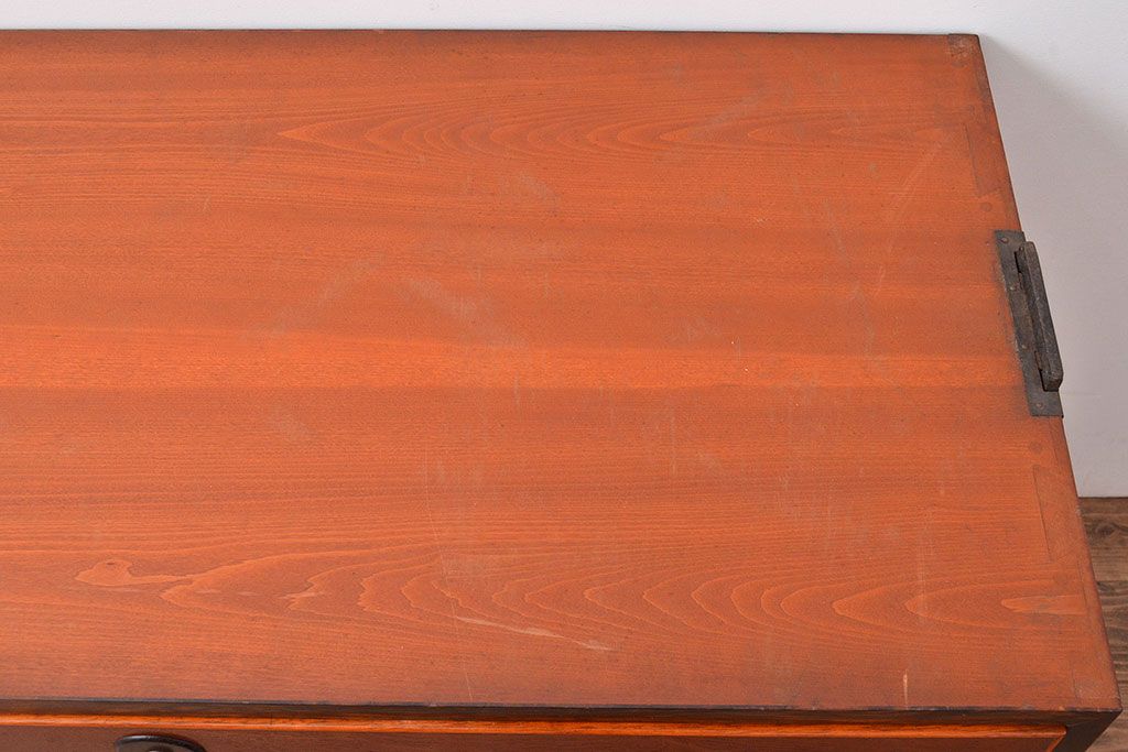 アンティーク　極美品　前面(黒柿孔雀杢・ケヤキ玉杢)　中(桐)　側面(楠木)　漆塗り　群馬県の織物問屋から出てきました!!最高級のリビングボード(収納箪笥、整理箪笥、テレビ台、ローチェスト)(R-047348)