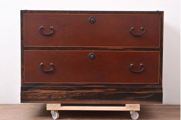 アンティーク　極美品　前面(黒柿孔雀杢・ケヤキ玉杢)　中(桐)　側面(楠木)　漆塗り　群馬県の織物問屋から出てきました!!最高級のローボード(収納箪笥、整理箪笥、テレビ台、ローチェスト)(R-047349)