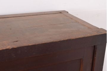 和製アンティーク　前面ヒノキ材　古い木の味わいが楽しめる重厚な佇まいの重ね箪笥(水屋箪笥、収納箪笥、収納棚)(R-047350)