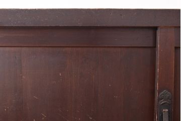 和製アンティーク　前面ヒノキ材　古い木の味わいが楽しめる重厚な佇まいの重ね箪笥(水屋箪笥、収納箪笥、収納棚)(R-047350)