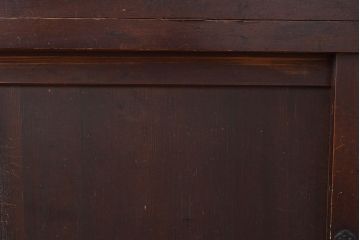 和製アンティーク　前面ヒノキ材　古い木の味わいが楽しめる重厚な佇まいの重ね箪笥(水屋箪笥、収納箪笥、収納棚)(R-047350)