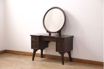 中古　松本民芸家具　西洋アンティークのような雰囲気を感じさせる、丸型一面鏡のドレッサー(鏡台、ミラー)(定価約34万円)(R-047355)
