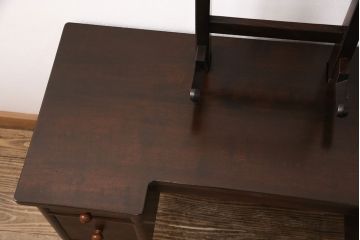 中古　松本民芸家具　西洋アンティークのような雰囲気を感じさせる、丸型一面鏡のドレッサー(鏡台、ミラー)(定価約34万円)(R-047355)