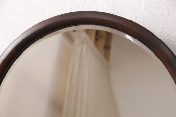 中古　松本民芸家具　西洋アンティークのような雰囲気を感じさせる、丸型一面鏡のドレッサー(鏡台、ミラー)(定価約34万円)(R-047355)