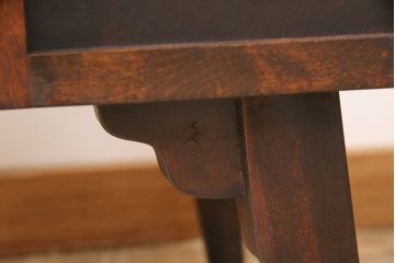 中古　松本民芸家具　西洋アンティークのような雰囲気を感じさせる、丸型一面鏡のドレッサー(鏡台、ミラー)(定価約34万円)(R-047355)