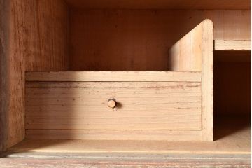 和製アンティーク　味わい深い木肌が魅力的な前面桐材製の戸棚(テレビ台、ローボード)(R-047358)