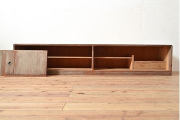 和製アンティーク　味わい深い木肌が魅力的な前面桐材製の戸棚(テレビ台、ローボード)(R-047358)