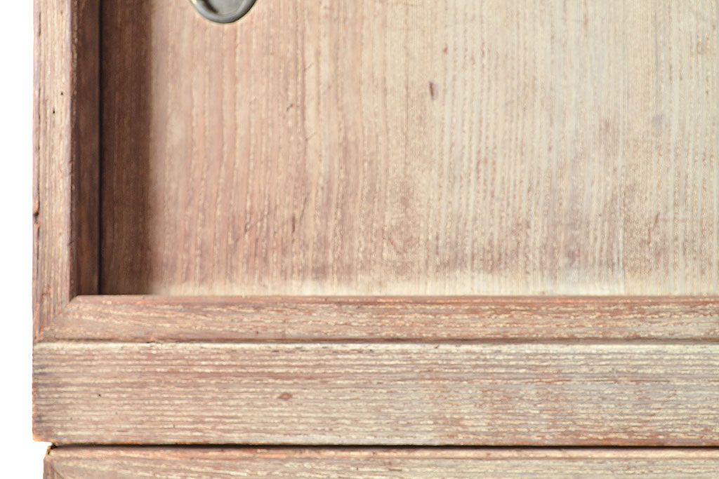 和製アンティーク　味わい深い木肌が魅力的な前面桐材製の戸棚(テレビ台、ローボード)(R-047358)