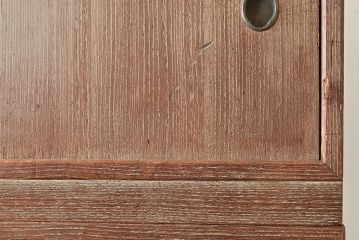 和製アンティーク　味わい深い木肌が魅力的な前面桐材製の戸棚(テレビ台、ローボード)(R-047358)