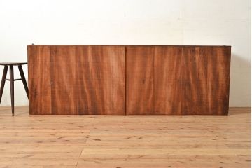 和製アンティーク　上品な金具の意匠が目を引く前面桐材製の箪笥ローボード(テレビ台、戸棚)(R-047359)