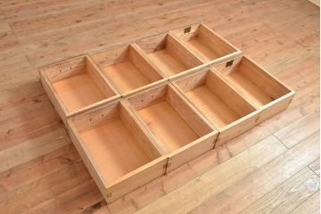 和製アンティーク　上品な金具の意匠が目を引く前面桐材製の箪笥ローボード(テレビ台、戸棚)(R-047359)