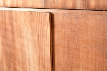 和製アンティーク　上品な金具の意匠が目を引く前面桐材製の箪笥ローボード(テレビ台、戸棚)(R-047359)