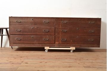 和製アンティーク　使い込まれた木肌が味わい深い前面桐材製の箪笥ローボード(引き出し、チェスト、テレビ台)(R-047360)