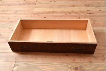 和製アンティーク　使い込まれた木肌が味わい深い前面桐材製の箪笥ローボード(引き出し、チェスト、テレビ台)(R-047360)