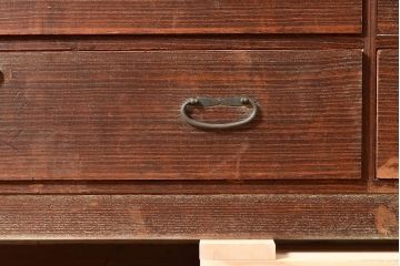 和製アンティーク　使い込まれた木肌が味わい深い前面桐材製の箪笥ローボード(引き出し、チェスト、テレビ台)(R-047360)