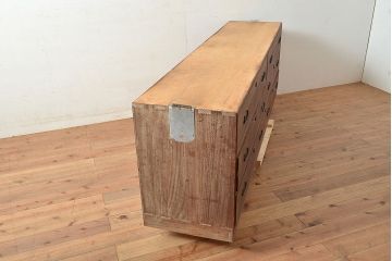 和製アンティーク　使い込まれた木肌が味わい深い前面桐材製の箪笥ローボード(引き出し、チェスト、テレビ台)(R-047360)