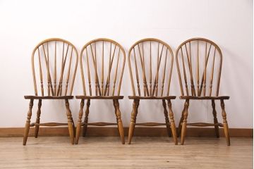 ヴィンテージ　柏木工(KASHIWA、かしわ)　ナラ材製　挽き物加工の背もたれと脚がお洒落なダイニングチェア4脚セット(椅子、ビンテージ)(R-047366)