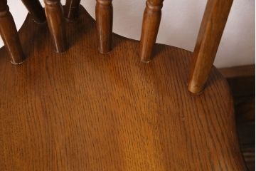 ヴィンテージ　柏木工(KASHIWA、かしわ)　ナラ材製　挽き物加工の背もたれと脚がお洒落なダイニングチェア4脚セット(椅子、ビンテージ)(R-047366)