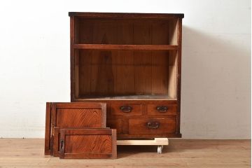 和製アンティーク　上質な空間づくりにおすすめ!前面にヒノキ材とケヤキ材を使った高級感漂う戸棚(収納棚、キャビネット)(R-047369)