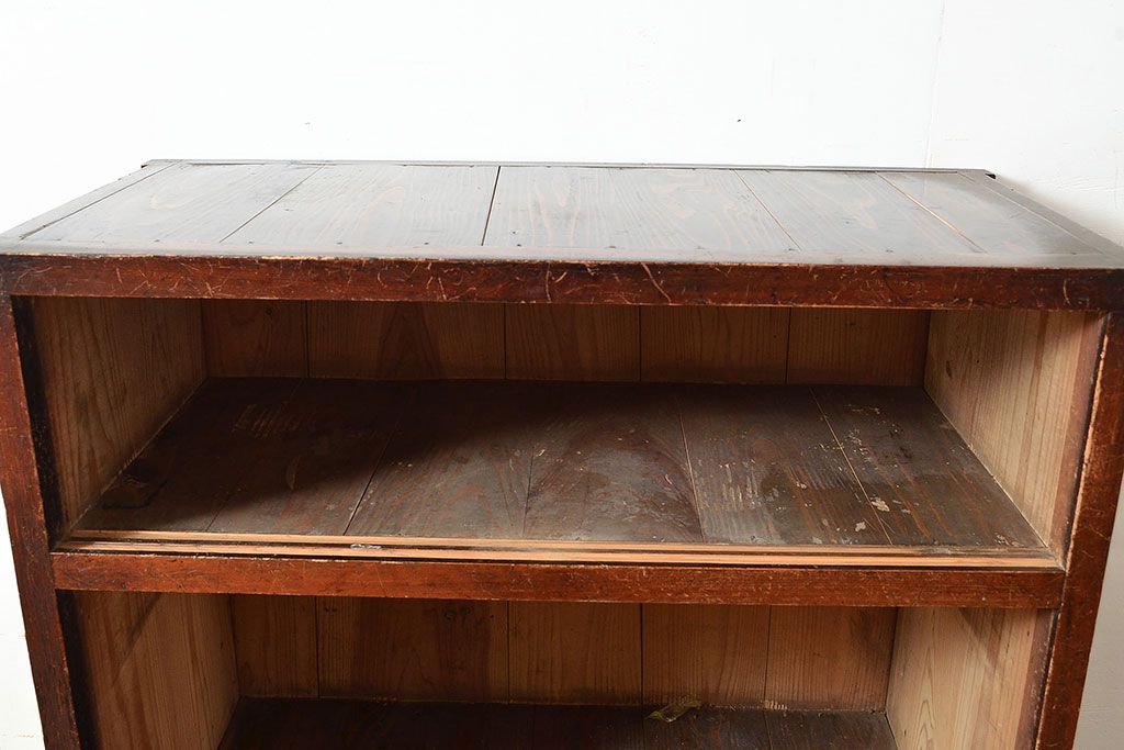 和製アンティーク　上質な空間づくりにおすすめ!前面にヒノキ材とケヤキ材を使った高級感漂う戸棚(収納棚、キャビネット)(R-047369)