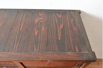 和製アンティーク　上質な空間づくりにおすすめ!前面にヒノキ材とケヤキ材を使った高級感漂う戸棚(収納棚、キャビネット)(R-047369)