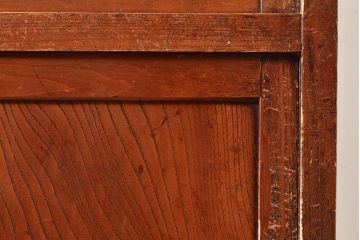 和製アンティーク　上質な空間づくりにおすすめ!前面にヒノキ材とケヤキ材を使った高級感漂う戸棚(収納棚、キャビネット)(R-047369)