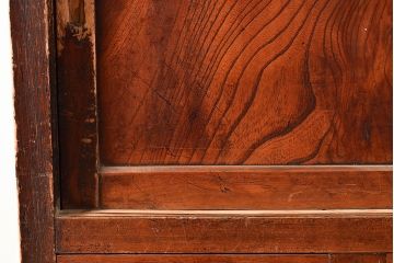 和製アンティーク　上質な空間づくりにおすすめ!前面にヒノキ材とケヤキ材を使った高級感漂う戸棚(収納棚、キャビネット)(R-047369)